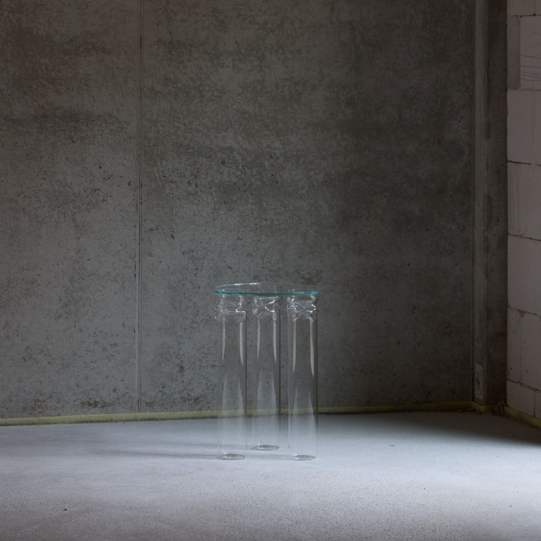 MELT GLASS SIDE TABLE | alexandra arias